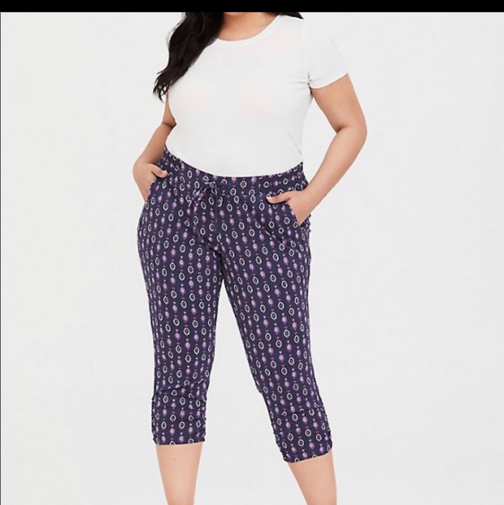 Torrid 2x Cropped Pants